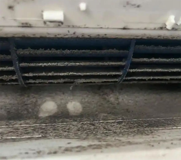 长治空调吹的风有股烧焦味是怎么回事